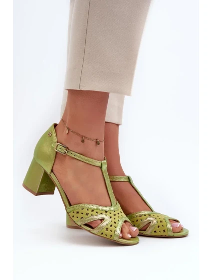 Sandále na podpätku model 197702 Vykročte štýlovo