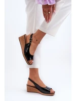 Dámské lakované sandály na platformě model 21657324 Černé - SERGIO LEONE