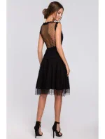 šaty s puntíky černé model 18002490 - Makover šaty s puntíky černé model 18002490 - Makover