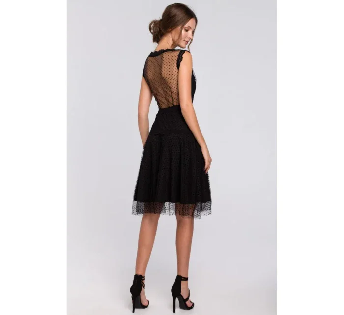 šaty s puntíky černé model 18002490 - Makover šaty s puntíky černé model 18002490 - Makover