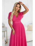 Dlouhé šaty s výstřihem, kosticemi a krátkými rukávy model 21955756 - numoco basic Dlouhé šaty s výstřihem, kosticemi a krátkými rukávy model 21955756 - numoco basic