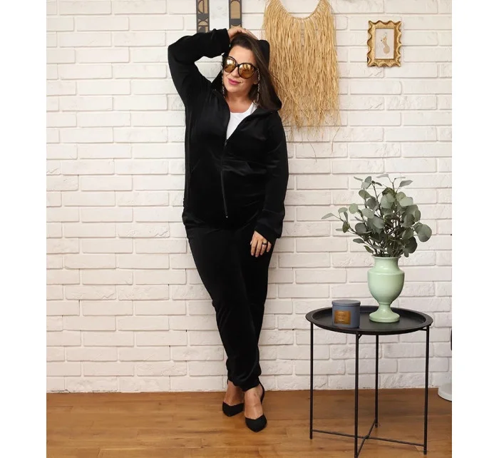 Čierna dámska tepláková súprava plus size s kapucňou na zips (8216)
