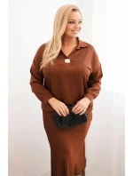 Dámský komplet Plus Size se model 21761007 leskem a krajkou camelový - K-Fashion