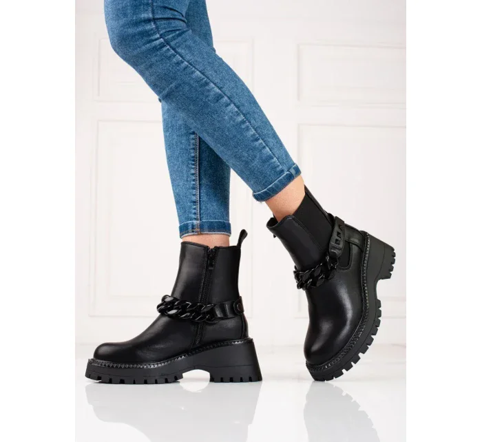 Pěkné  kotníčkové boty černé dámské na plochém podpatku