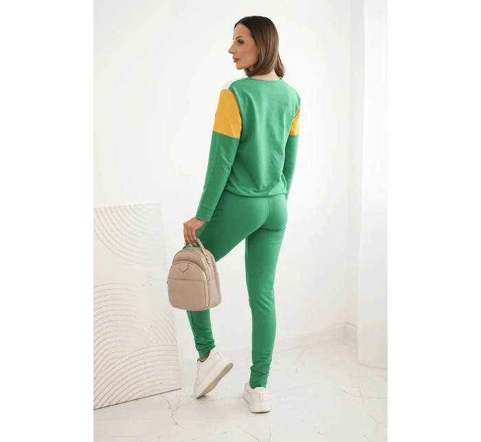 Dámska súprava s výstrihom do V zelená Dámska súprava s výstrihom do V zelená