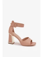 Sandále na podpätku model 214392 Krok v štýle Sandále na podpätku model 214392 Krok v štýle