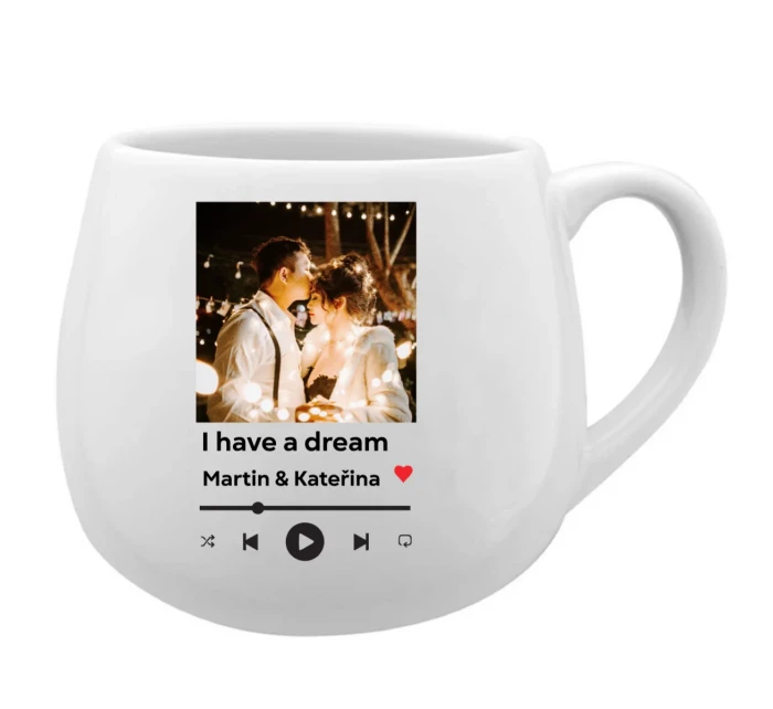 Hrneček s vlastním odkazem na oblíbenou písničku Hrneček s vlastním odkazem na oblíbenou písničku