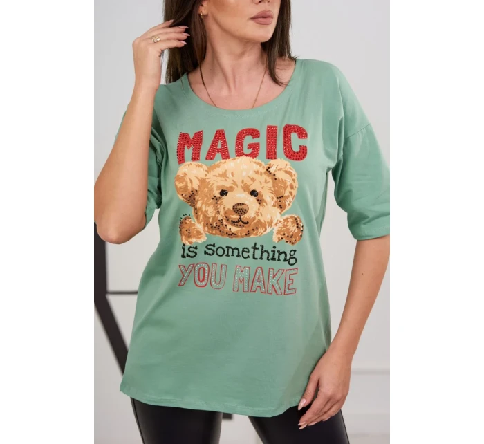 model 18746368 tmavě mátová halenka s potiskem - K-Fashion model 18746368 tmavě mátová halenka s potiskem - K-Fashion