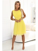 676-3 Svadobné šaty s tylovou vrstvou a zvýrazneným pásom - citrónové limoncello
