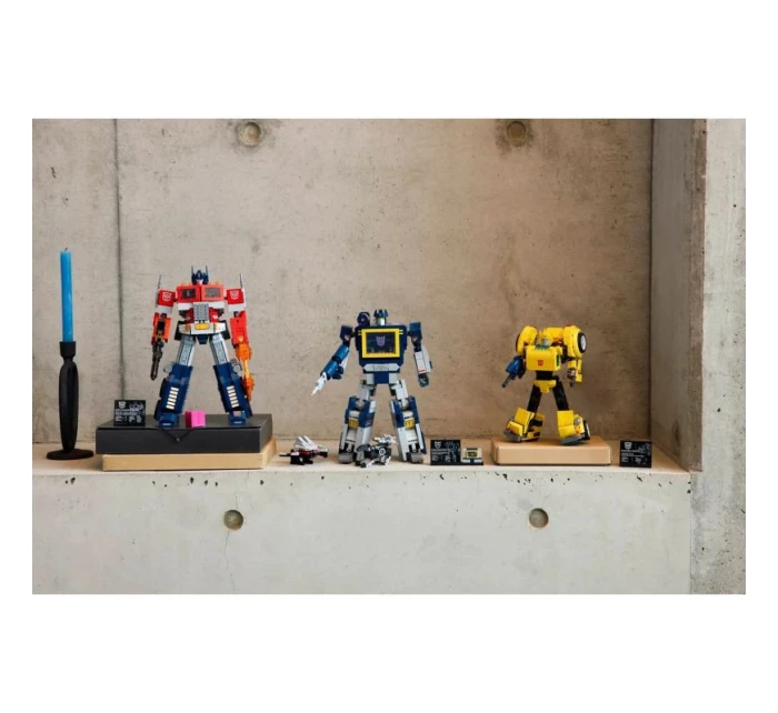 LEGO 10358 ICONS - Transformers: Soundwave