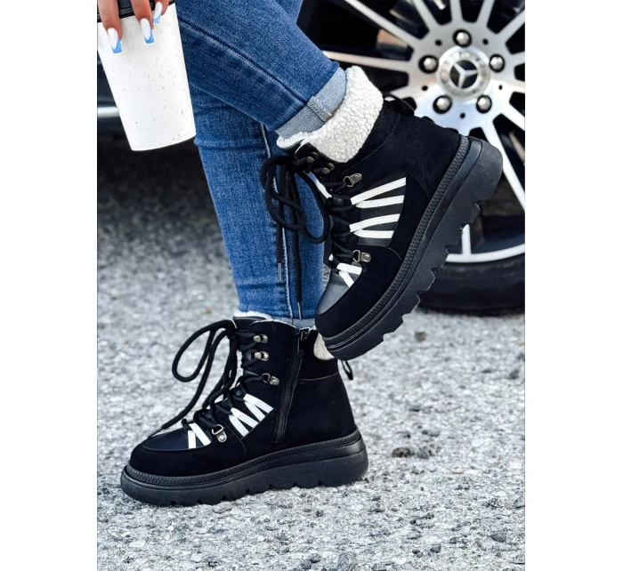 Dámské zateplené trekové boty black Dstreet model 21981836 - FashionStreet