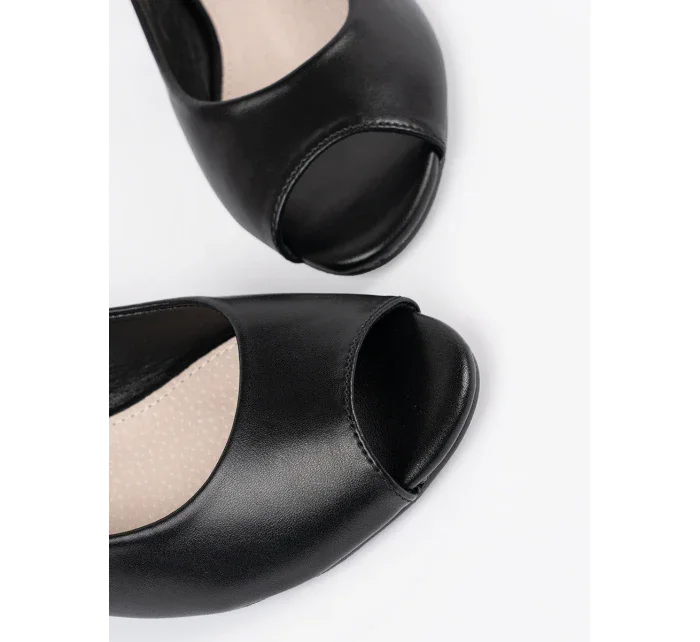 Zajímavé sandály dámské černé na širokém podpatku Zajímavé sandály dámské černé na širokém podpatku