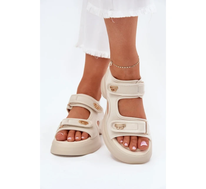 Sandále model 214746 Krok vo veľkom štýle