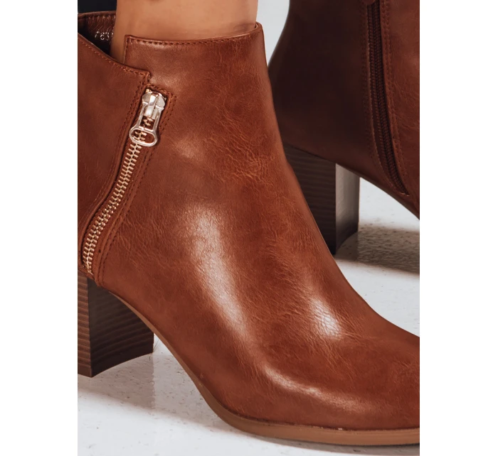 Dámské velbloudí kozačky na podpatku Dstreet model 21994980 - FashionStreet Dámské velbloudí kozačky na podpatku Dstreet model 21994980 - FashionStreet