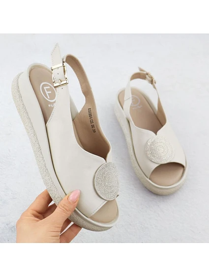 Dámske sandále na platforme so zirkónmi béžovej farby Filippo DS6984