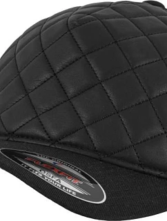 5 panelová kšiltovka  black model 22412220 - Flexfit