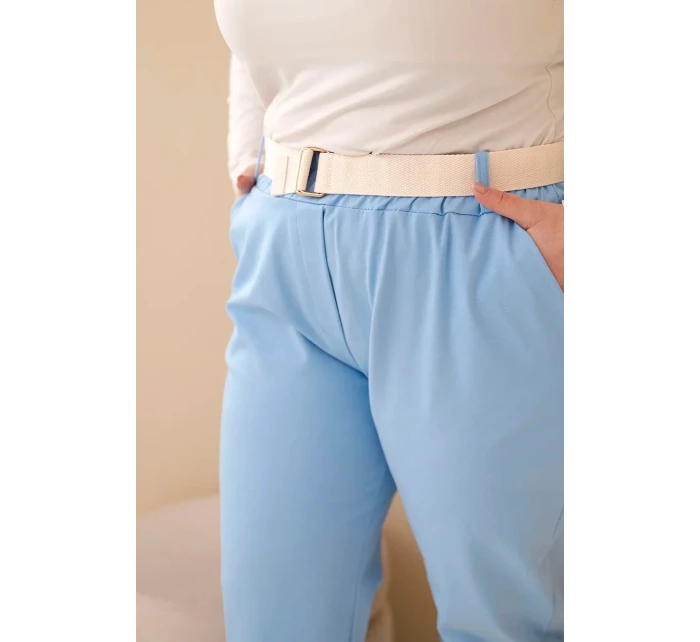 Dámske bavlnené nohavice s opaskom v modrej farbe