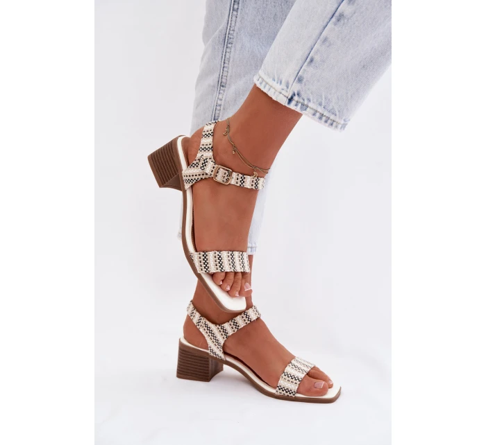 Dámské sandály na bílé model 21961051 - Boto