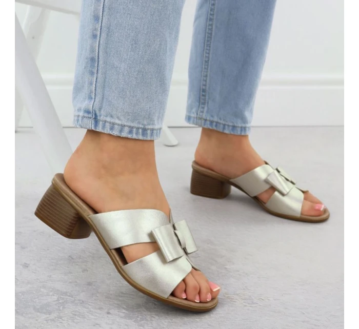 Dámske zlaté kožené žabky Remonte R8759-90 Dámske zlaté kožené žabky Remonte R8759-90