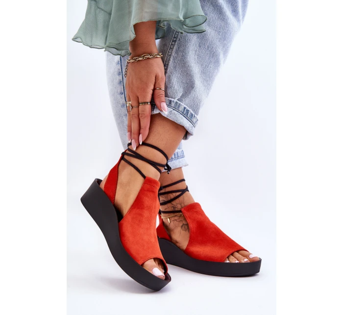 Semišové sandály na klínku Nicole model 21622042 oranžová - Zazoo