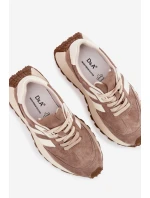 z semiše na masivní platformě Béžové model 22031733 - D&A z semiše na masivní platformě Béžové model 22031733 - D&A