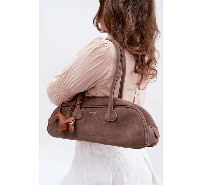 Kabelka Bageta z imitace semiše přívěsek jezevčík tmavě béžová Annette