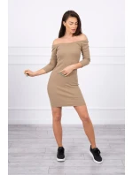 Pruhované vypasované šaty camel