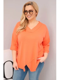 Dámská bavlněná blůza Plus Size s hlubokým V výstřihem a asymetrickým spodním lemem meruňková