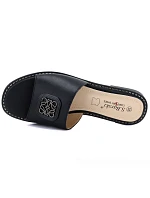 Dámske čierne kožené žabky S.Barski KV61-6019