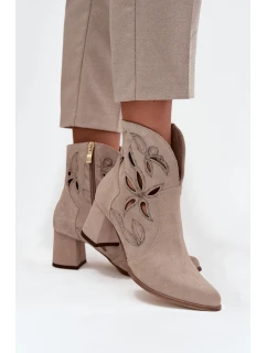 Topánky na podpätku model 219133 Krok vo veľkom štýle