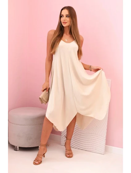 Dámske šaty s ramienkami rozšírené s asymetrickým lemom béžovej farby Dámske šaty s ramienkami rozšírené s asymetrickým lemom béžovej farby