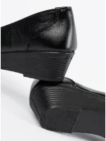 Jedinečné dámske čierne topánky na klinoch Jedinečné dámske čierne topánky na klinoch