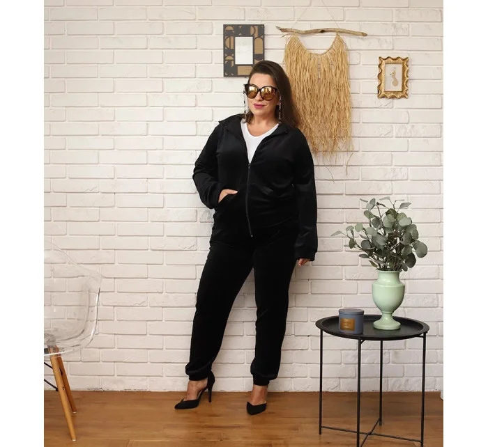 Čierna dámska tepláková súprava plus size s kapucňou na zips (8216)