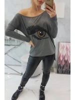 Halenka s potiskem a delšími zády v grafitové barvě Halenka s potiskem a delšími zády v grafitové barvě