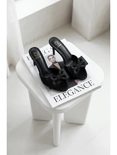 Dámské sandály na jehlovém podpatku s mašlí Černé model 22101216 - Boto