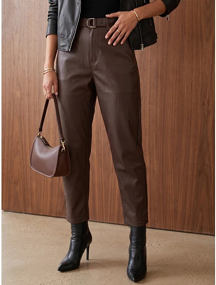 Spodnie damskie fit brązowe model 22361844 - FashionStreet Spodnie damskie fit brązowe model 22361844 - FashionStreet