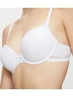 Triumph - Lovely Micro Push-up: Tvarovací komfort s čipkovaným lemovaním Triumph