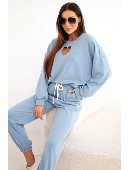 Dámska súprava s maslom a džínsami s výrezom v tvare srdca Dámska súprava s maslom a džínsami s výrezom v tvare srdca