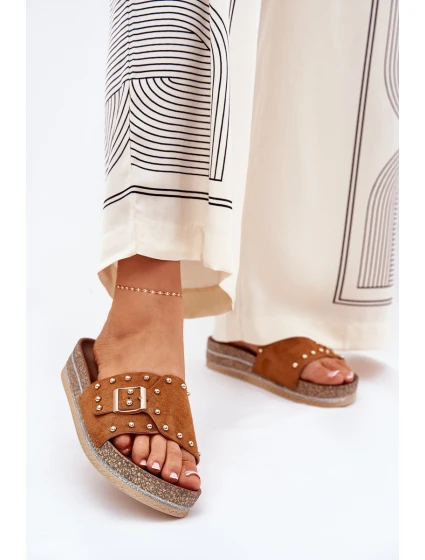 Dámské Pantofle Na Platformě S Přezkou A Camel model 21689943 - Boto