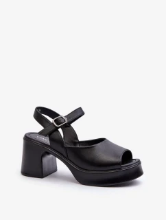 Dámske kožené sandále na vysokom podpätku Vinceza Black