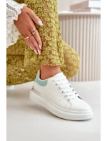 Nízke dámske tenisky z ekokože na platforme bielo-zelené Nevelena Nízke dámske tenisky z ekokože na platforme bielo-zelené Nevelena