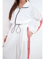 Dámský bavlněný komplet s oversized kalhotami a model 22294726 lampasy bílý - K-Fashion Dámský bavlněný komplet s oversized kalhotami a model 22294726 lampasy bílý - K-Fashion