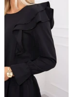 Šaty so zvislými volánmi čiernej