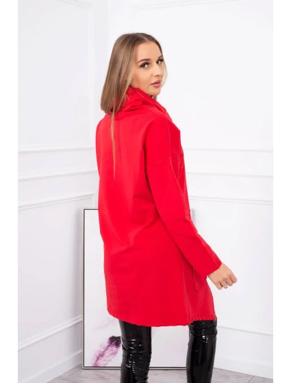 Červená tunika nadmernej veľkosti s obálkovou prednou časťou