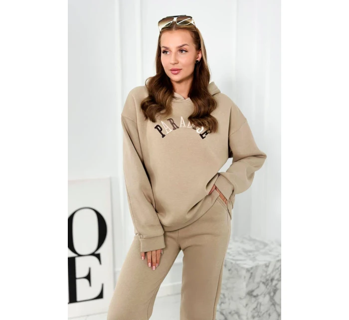 Bavlněná souprava s vyšívaným nápisem Paradise světle béžová Bavlněná souprava s vyšívaným nápisem Paradise světle béžová