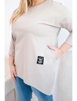 Dámska blúzka v nadmernej veľkosti s dlhším zadným dielom a dlhými rukávmi tmavo béžová