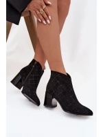 Botki Damskie Na Słupku Ze Zdobieniem D&A MR52-133 Czarne