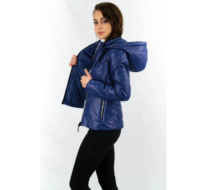 Tmavě modrá krátká dámská prošívaná bunda s kapucí model 14764904 - S'WEST Tmavě modrá krátká dámská prošívaná bunda s kapucí model 14764904 - S'WEST