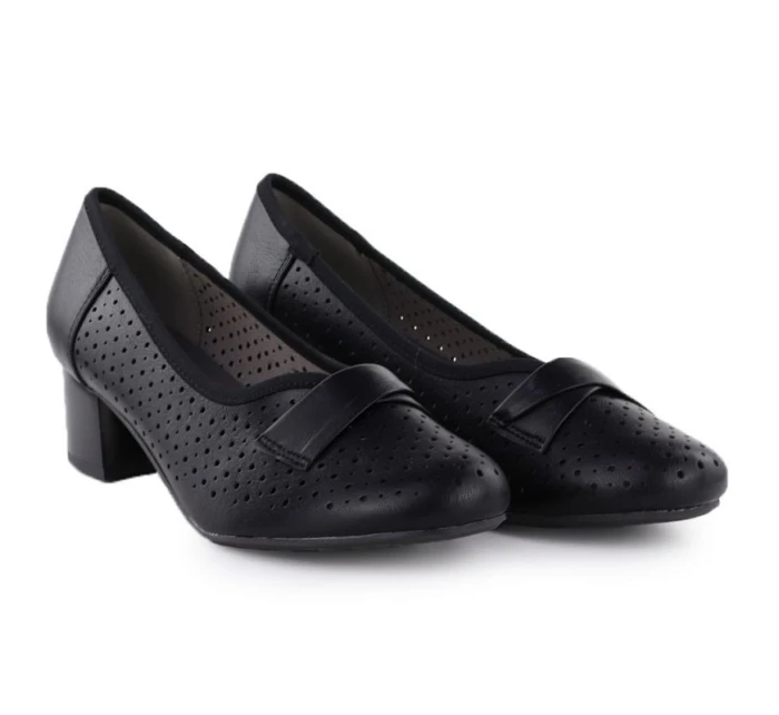 Dámske čierne šnurovacie lodičky Jezzi 233-12 Dámske čierne šnurovacie lodičky Jezzi 233-12