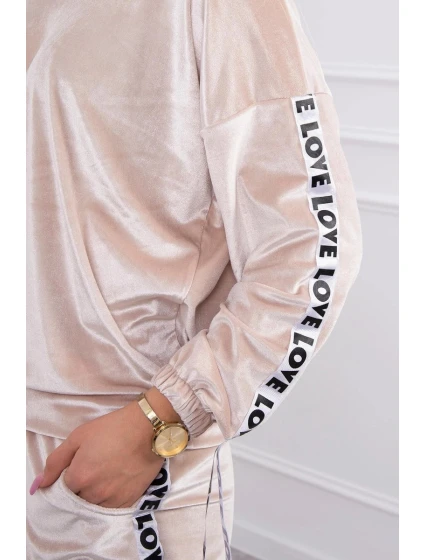 model 22014121 béžová velurová sada - K-Fashion